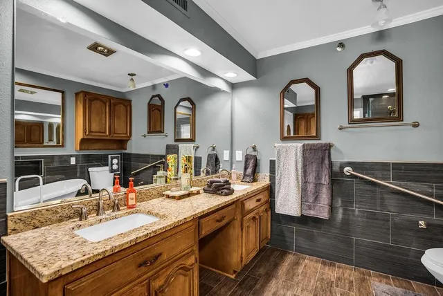 $3,600 | 3216 San Jacinto Street, Dallas, TX 75204