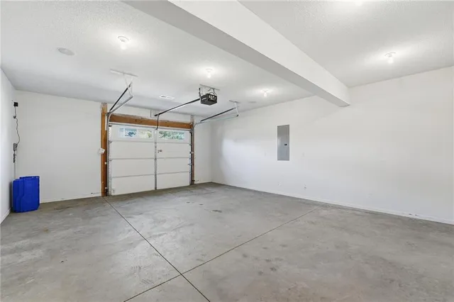 $729,900 | 4500 Southwest Aft Drive, Lee's Summit, MO 64082