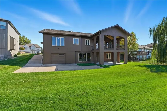 $729,900 | 4500 Southwest Aft Drive, Lee's Summit, MO 64082