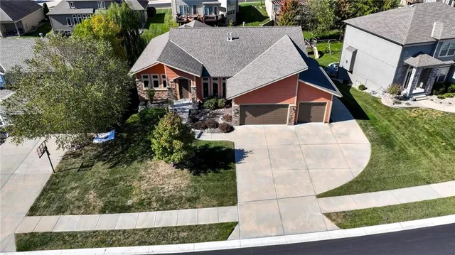 $729,900 | 4500 Southwest Aft Drive, Lee's Summit, MO 64082