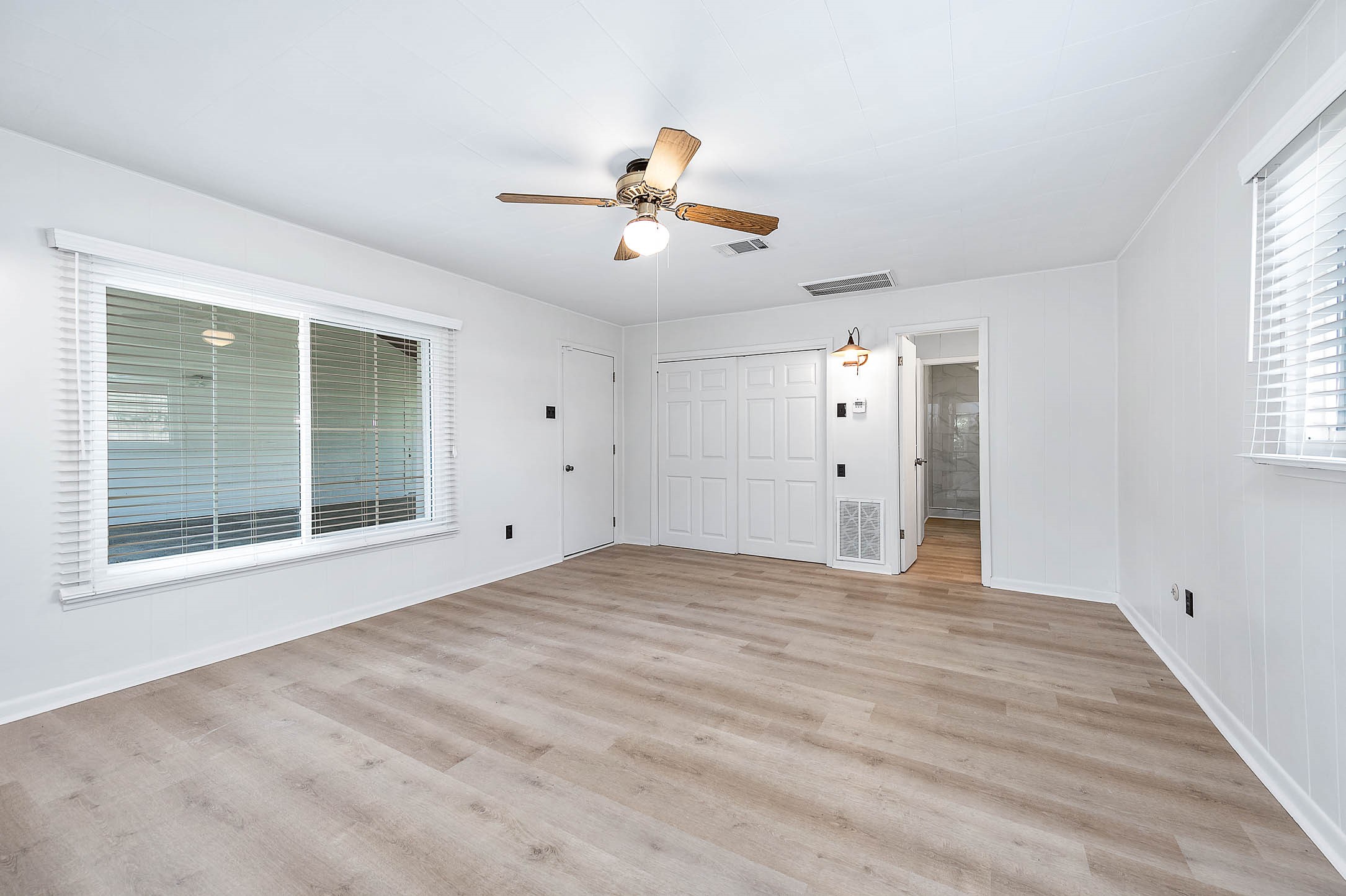 2103 Southwick Street Houston, TX 77080 - Photo 33 of 49 a view of an empty room with a window