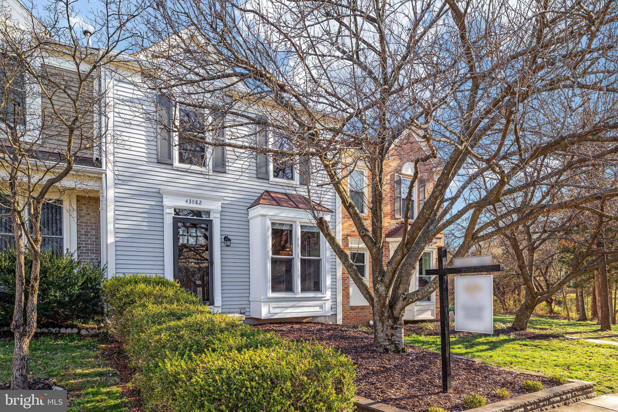 43882 Laburnum Square Ashburn, VA 20147 - Photo 2 of 25 Prime Ashburn Farm location.