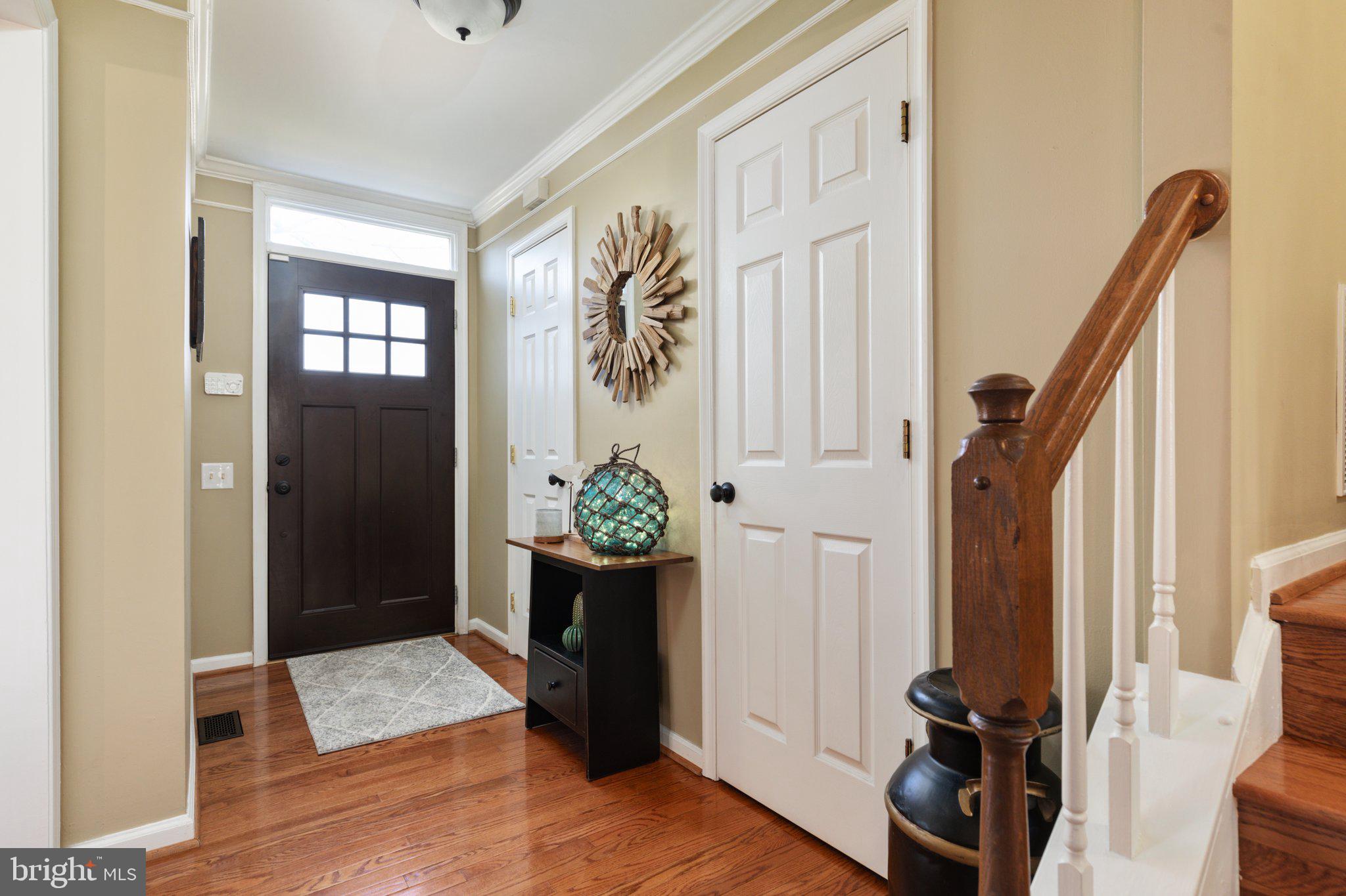 43882 Laburnum Square Ashburn, VA 20147 - Photo 3 of 25 Entry