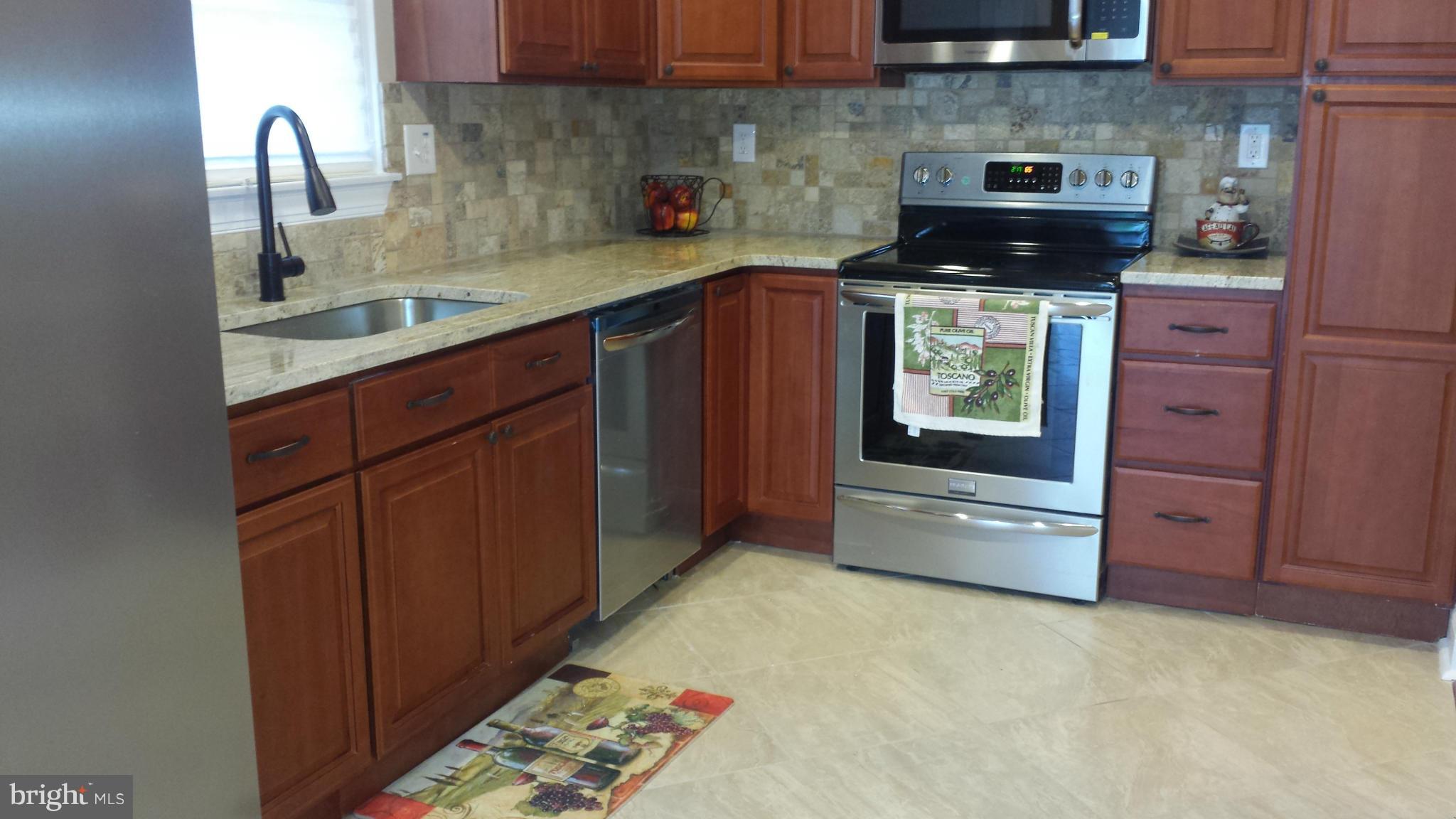 5423 Balistan Road Baltimore, MD 21237 - Photo 3 of 30 Kitchen