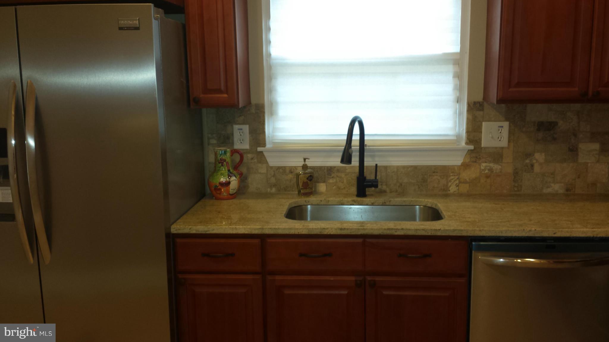 5423 Balistan Road Baltimore, MD 21237 - Photo 4 of 30 Kitchen
