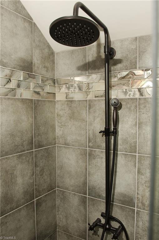 2073 Rayle Farm Road Pleasant Garden, NC 27313 - Photo 11 of 21 Gallery Image 11