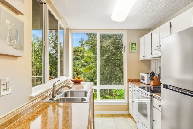 $759,000 | 3811 Edward Road, Unit 1206, Princeville, HI 96722