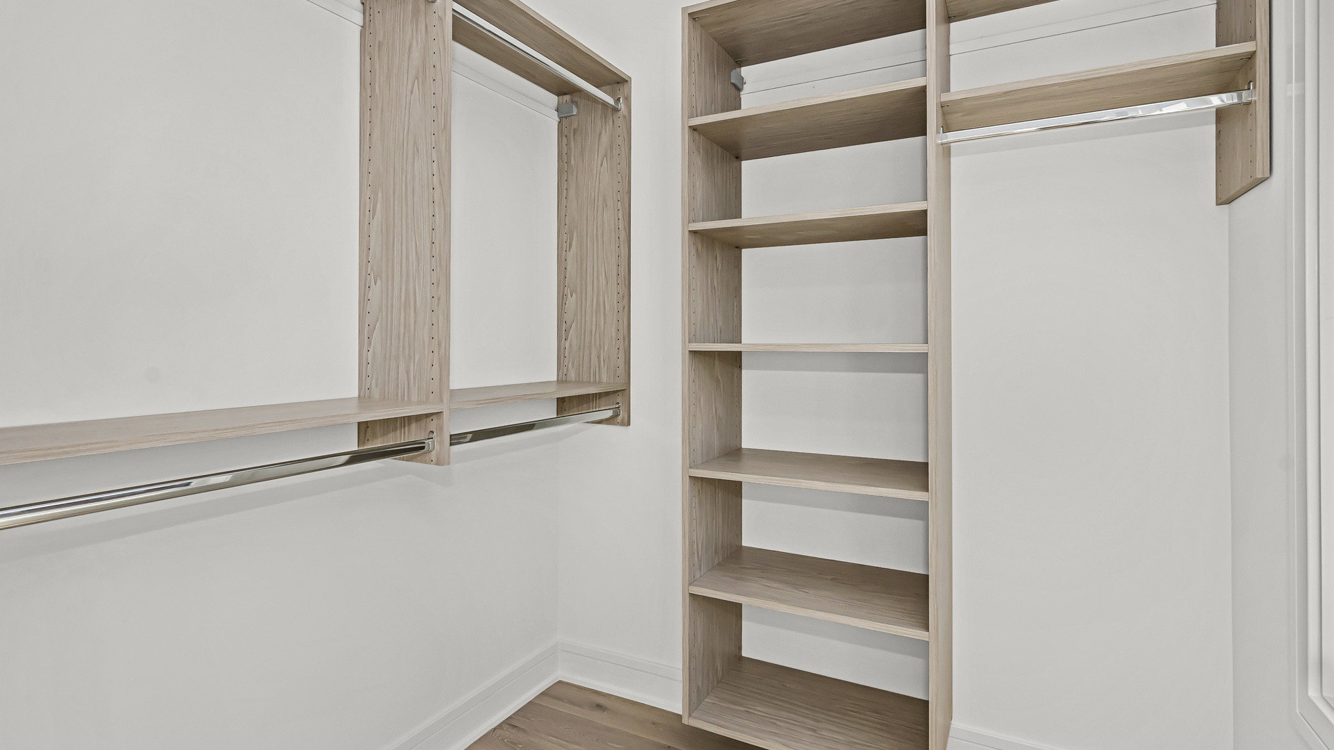 338 East Pershing Road Chicago, IL 60653 - Photo 20 of 44 a view of an empty walk in closet