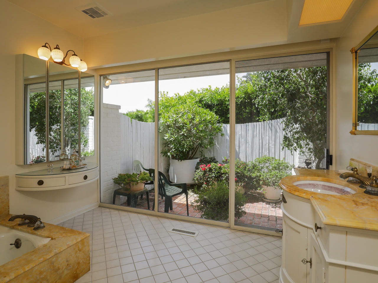 5627 Rutgers Road La Jolla, CA 92037 - Photo 15 of 25