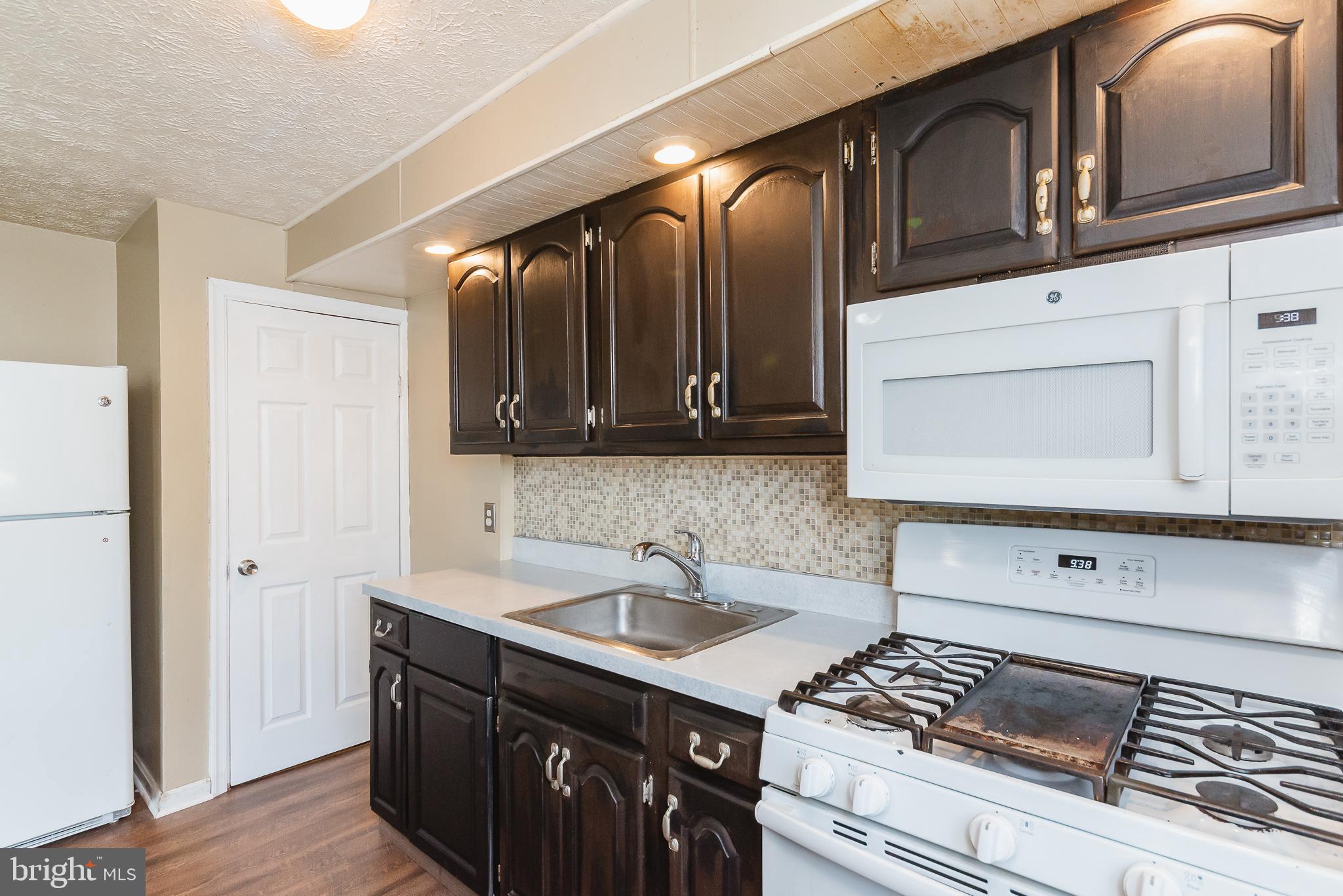 7446 Berkshire Road Baltimore, MD 21224 - Photo 19 of 47 Kitchen