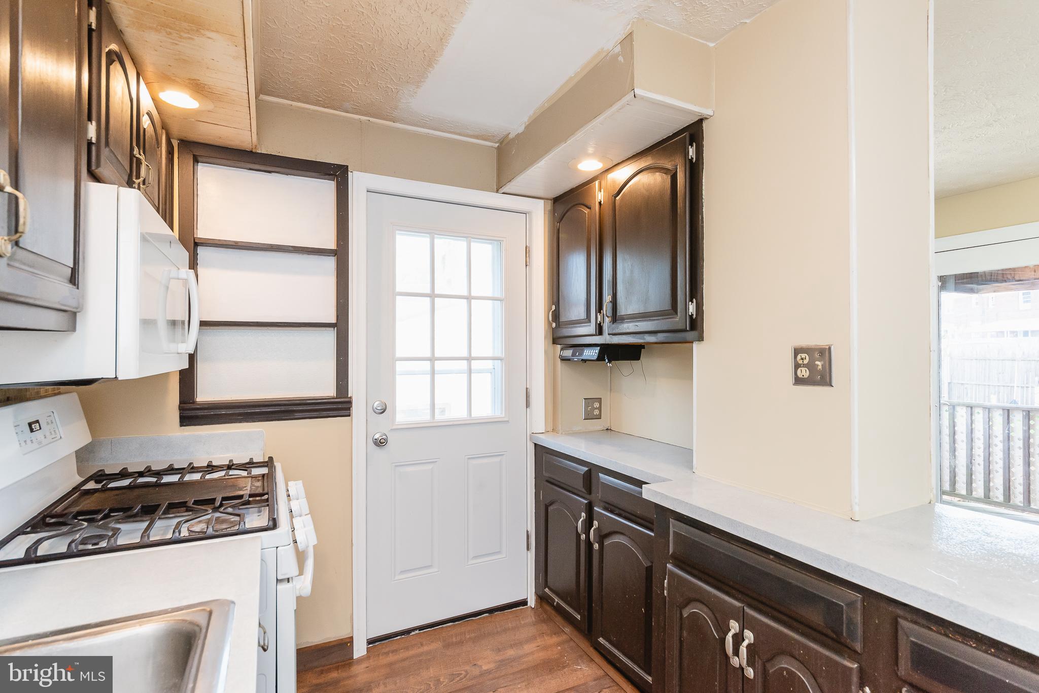 7446 Berkshire Road Baltimore, MD 21224 - Photo 21 of 47 Kitchen