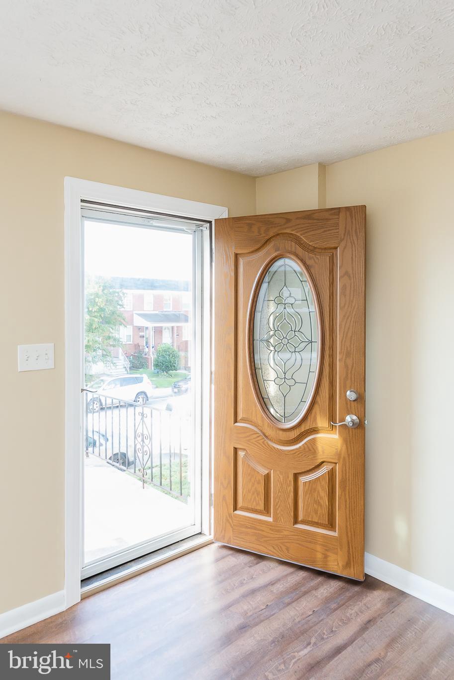 7446 Berkshire Road Baltimore, MD 21224 - Photo 5 of 47 Entryway