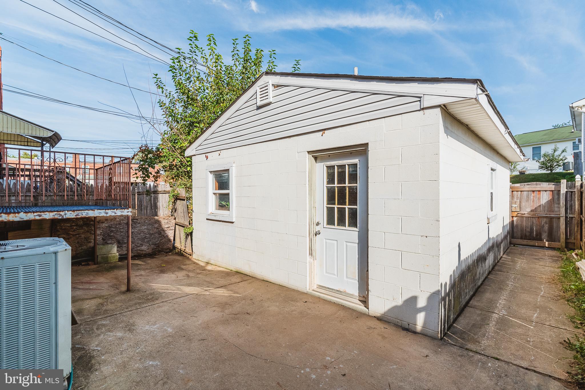 7446 Berkshire Road Baltimore, MD 21224 - Photo 45 of 47 Detached garage