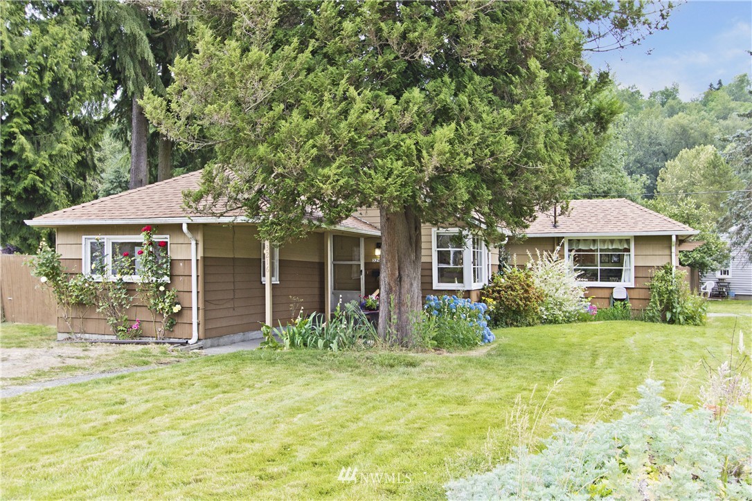 3216 Southeast 6th Street Renton, WA 98058 - Photo 1 of 22 Gallery Image 1
