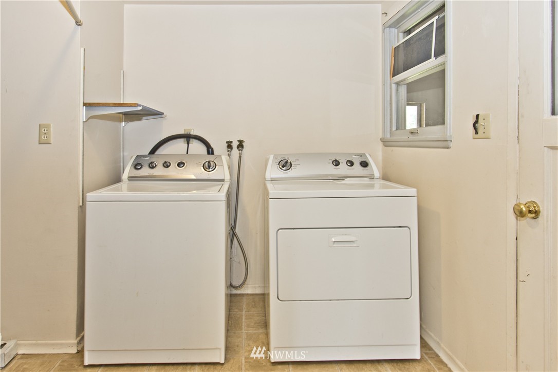 3216 Southeast 6th Street Renton, WA 98058 - Photo 13 of 22 Gallery Image 13