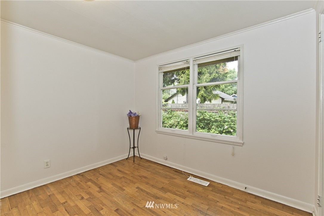 3216 Southeast 6th Street Renton, WA 98058 - Photo 18 of 22 Gallery Image 18