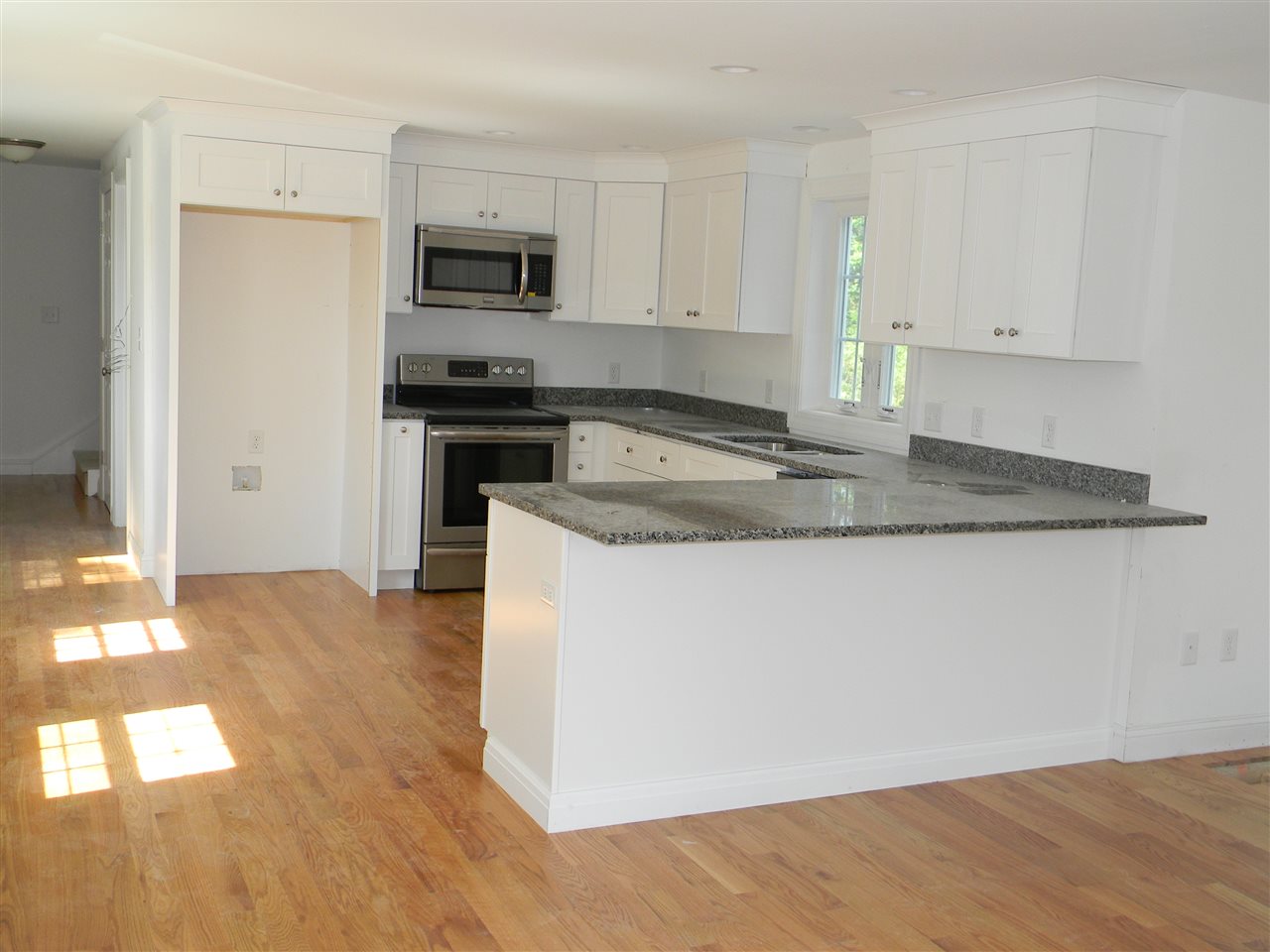 13 Stage Road Hampstead, NH 03841 - Photo 7 of 20 Gallery Image 7