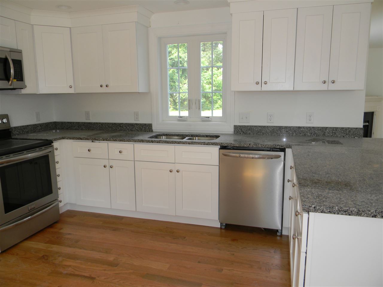 13 Stage Road Hampstead, NH 03841 - Photo 8 of 20 Gallery Image 8