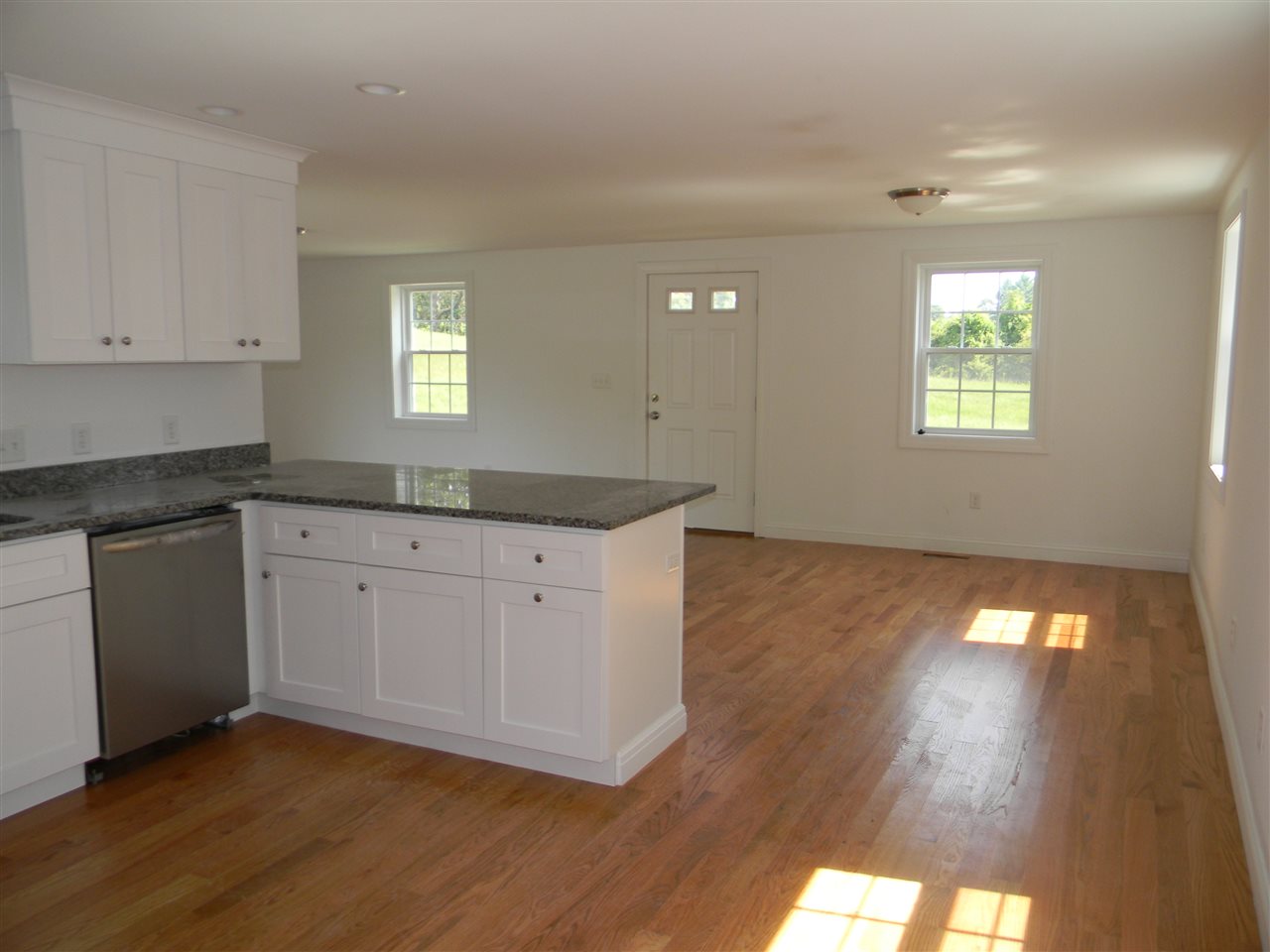 13 Stage Road Hampstead, NH 03841 - Photo 10 of 20 Gallery Image 10