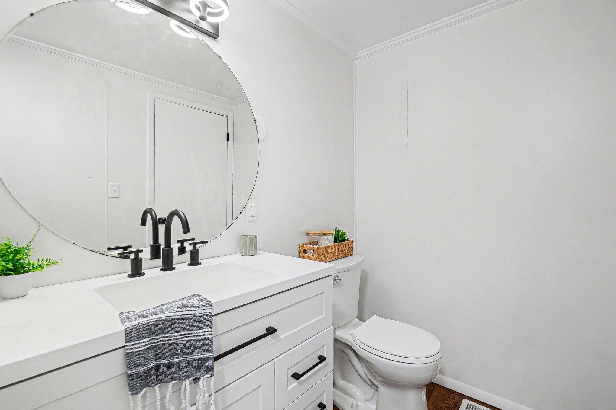 140 East Commerce Street Grant, MI 49327 - Photo 15 of 27 Bathroom