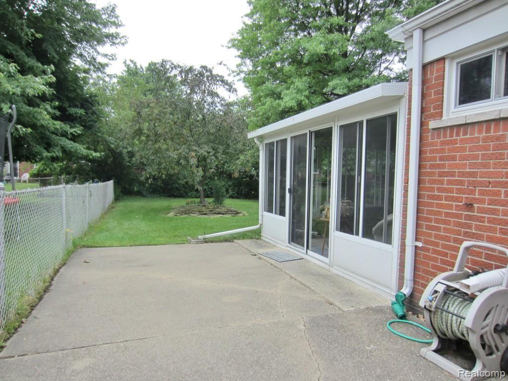 13134 Common Road Warren, MI 48088 - Photo 32 of 34 IMG_2646.jpg