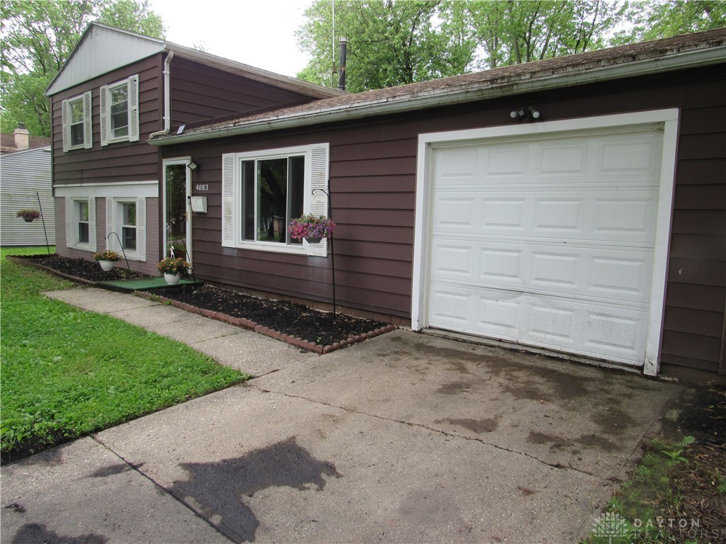 4083 Klepinger Road Dayton, OH 45416 - Photo 4 of 35 Gallery Image 4
