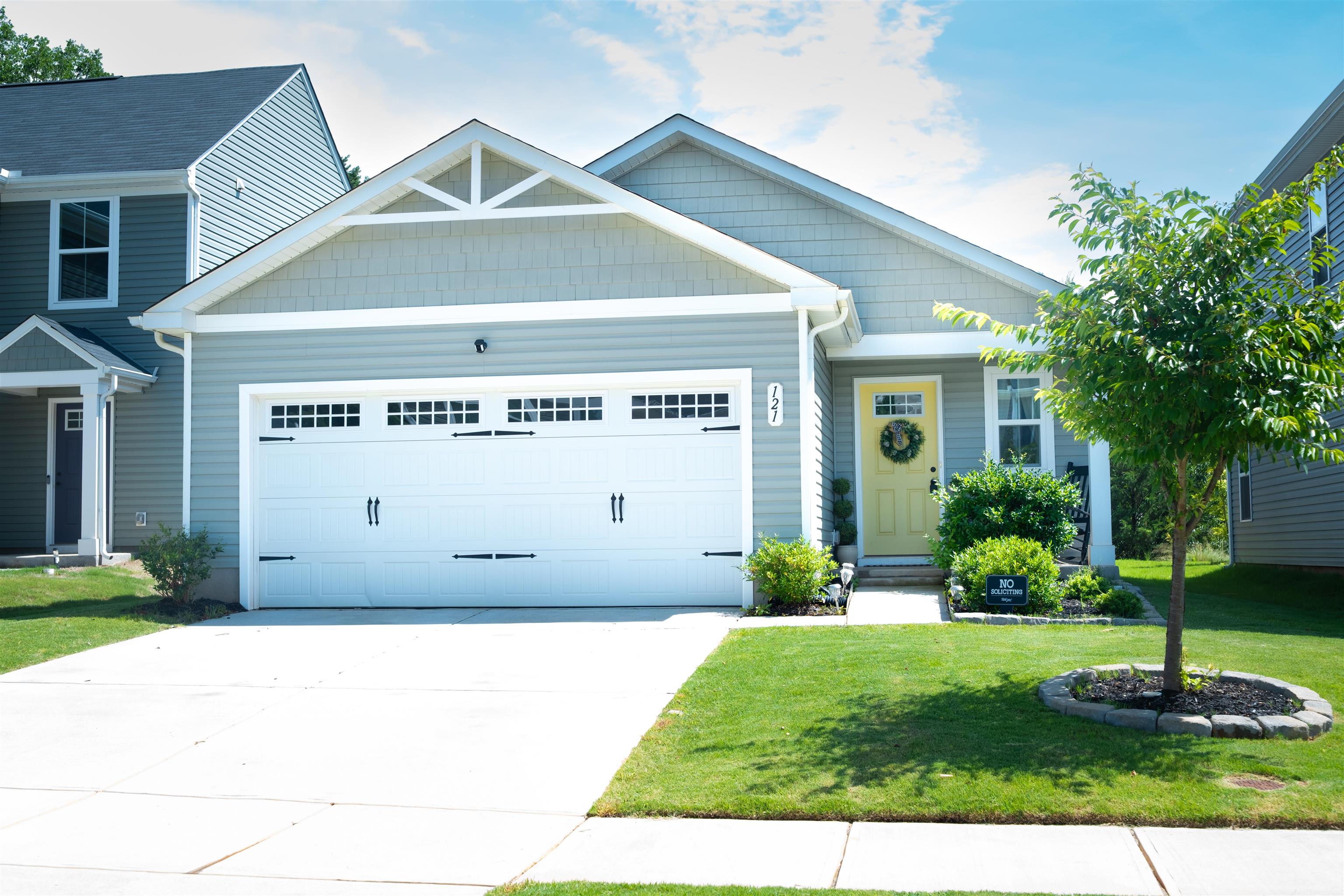 121 Davis Grove Ln