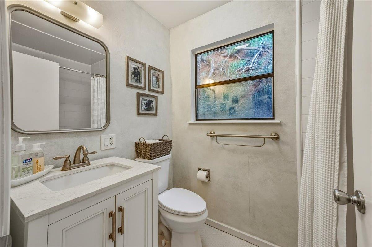 15153 Norvin Way Grass Valley, CA 95949 - Photo 15 of 56