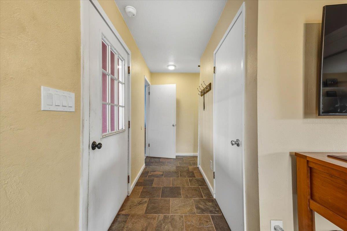 15153 Norvin Way Grass Valley, CA 95949 - Photo 4 of 56