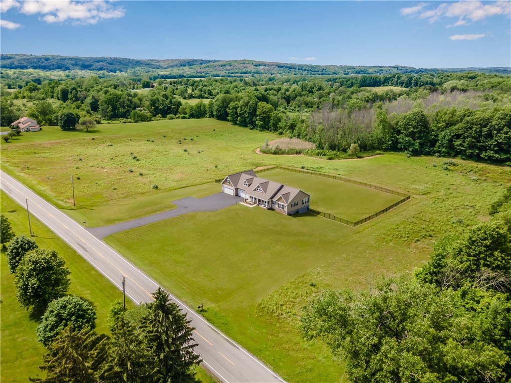 6460 Bortle Road Victor, NY 14564 - Photo 2 of 34