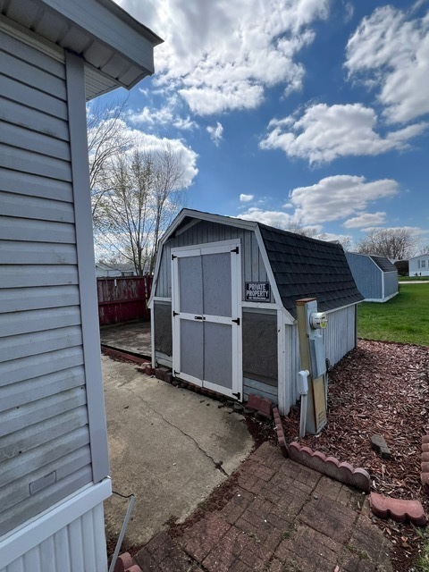 9 Gerard Drive Bloomington, IL 61701 - Photo 4 of 23