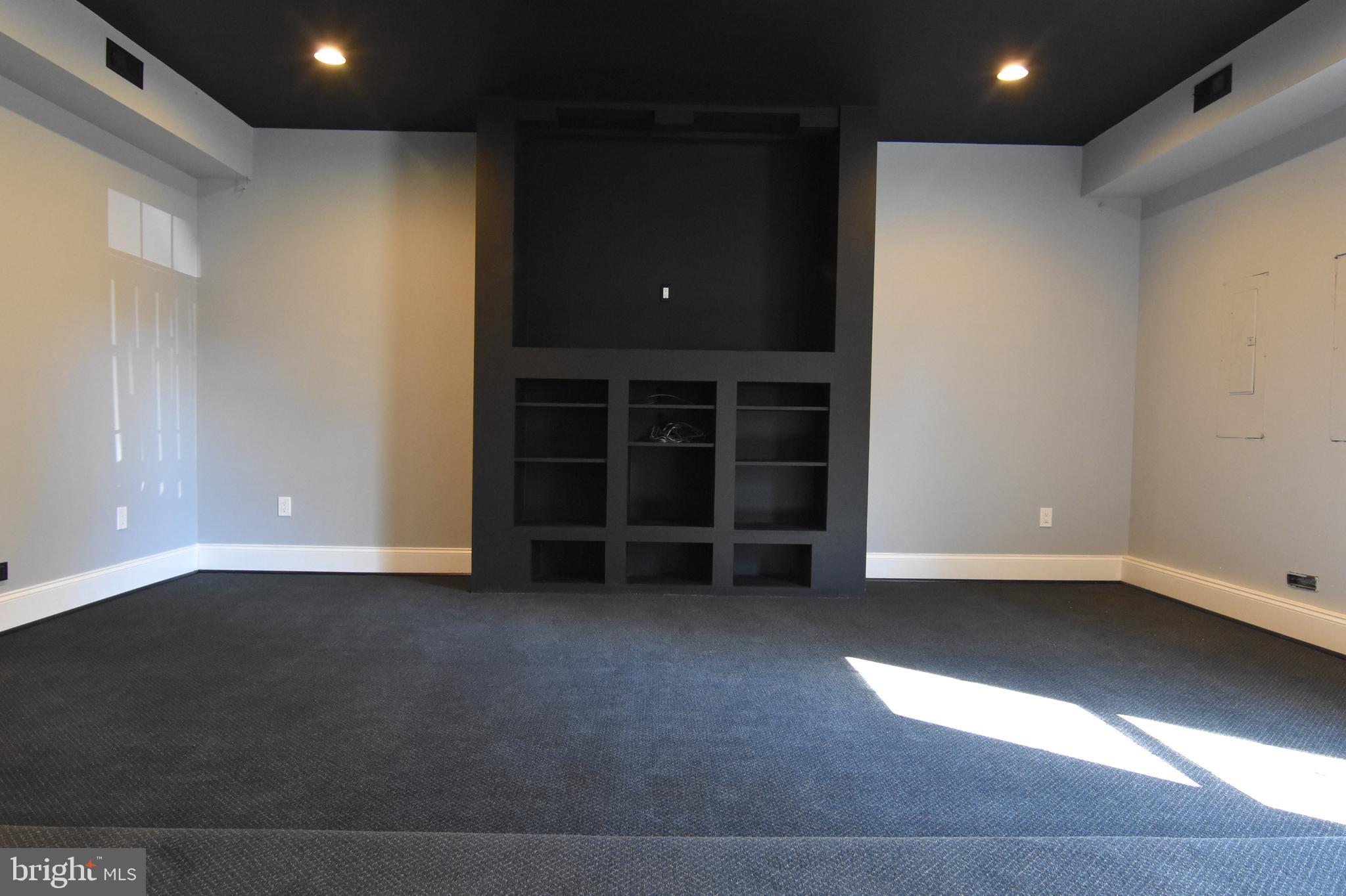 174 Carroll Road Pasadena, MD 21122 - Photo 5 of 57 Gallery Image 5