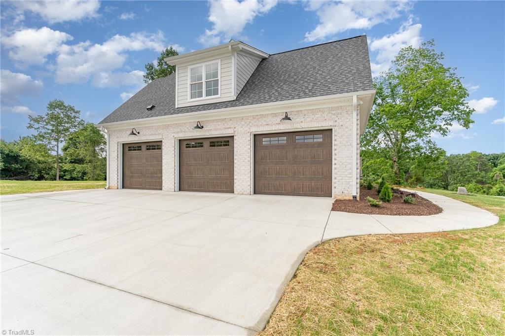 7498 Skippers Trace Oak Ridge, NC 27310 - Photo 38 of 41