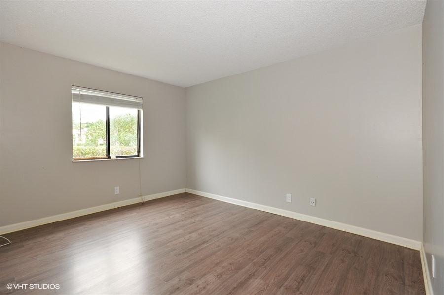 918 Southwest 9th St Circle, Unit 102 Boca Raton, FL 33486 - Photo 7 of 14 918SW9thStreetCir102_vht_viewer_14
