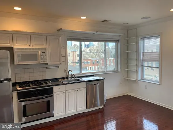 $1,895 | 918 South 22nd Street, Unit 3, Philadelphia, PA 19146