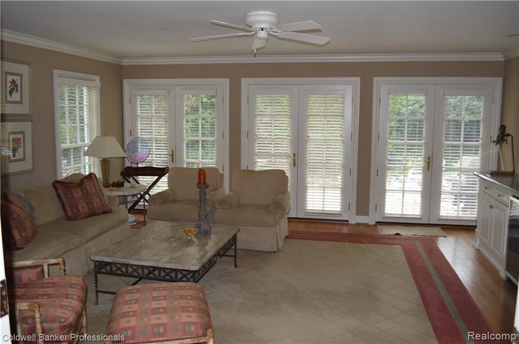21 Beacon Hill Road Grosse Pointe Farms, MI 48236 - Photo 24 of 93