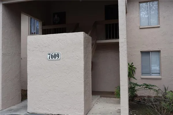 $1,250 | 7609 Abbey Lane, Unit B, Tampa, FL 33617