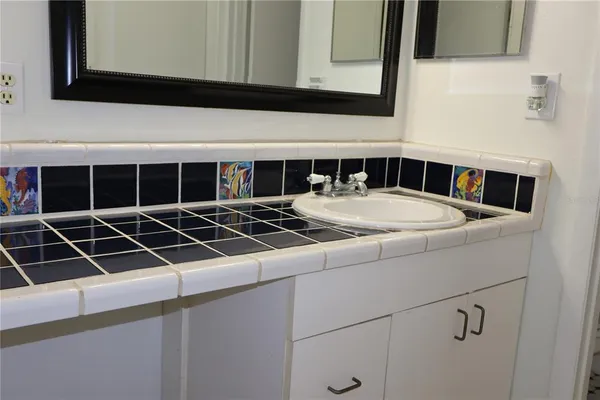 $1,250 | 7609 Abbey Lane, Unit B, Tampa, FL 33617