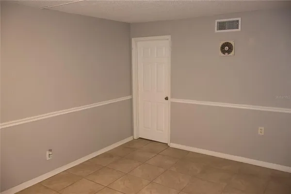 $1,250 | 7609 Abbey Lane, Unit B, Tampa, FL 33617