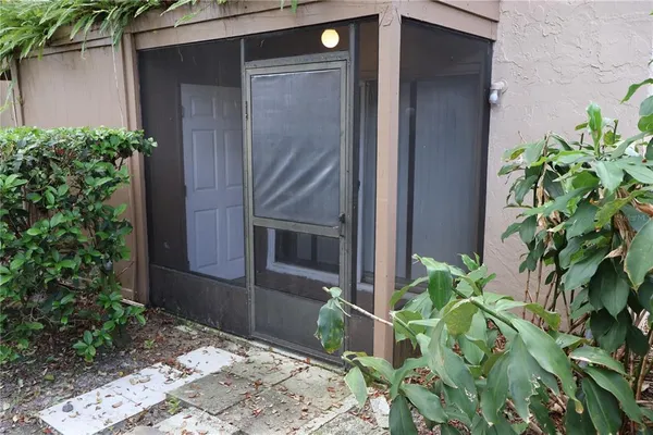 $1,250 | 7609 Abbey Lane, Unit B, Tampa, FL 33617