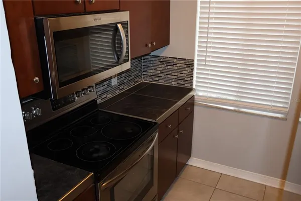 $1,250 | 7609 Abbey Lane, Unit B, Tampa, FL 33617