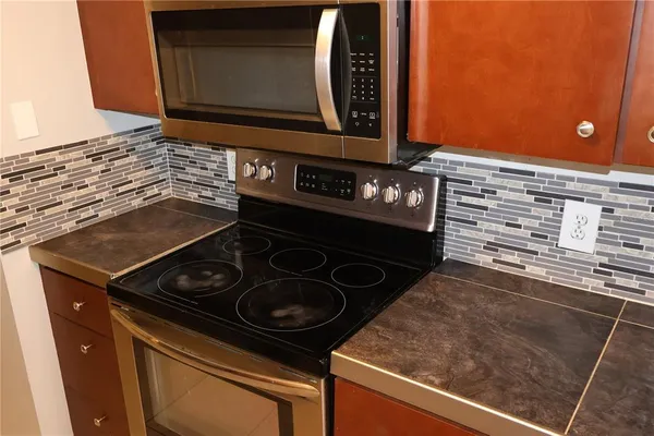 $1,250 | 7609 Abbey Lane, Unit B, Tampa, FL 33617