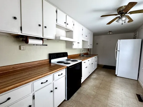 $325,000 | 5 Clesson Brook Road, Buckland, MA 01339