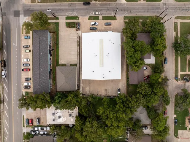 $2,000,000 | 510 Texas Street, Unit 14, Denton, TX 76209