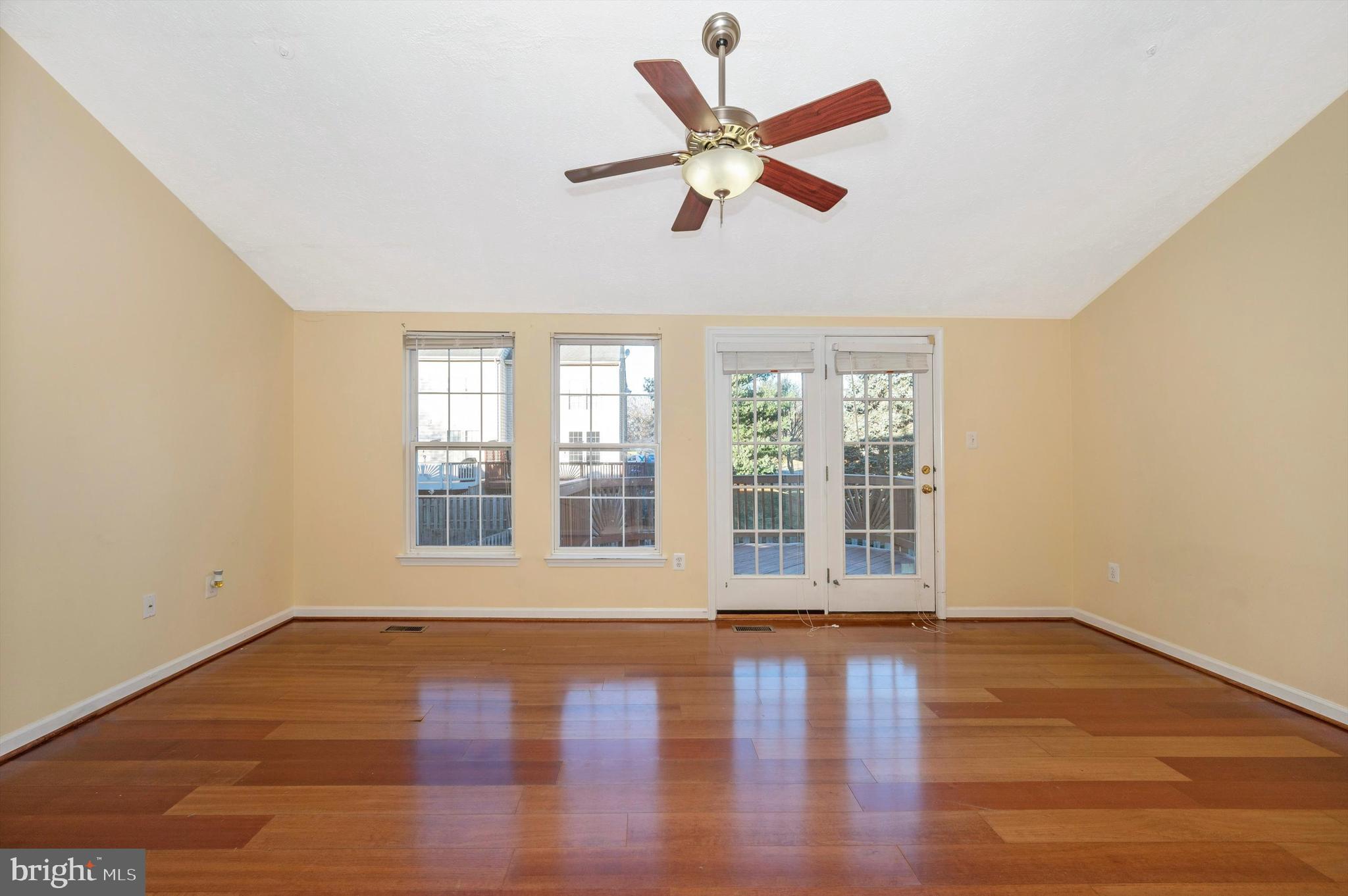 6801 Fallard Place Frederick, MD 21703 - Photo 14 of 45 Sunroom/Dining Room