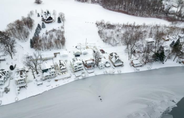 31244 Curran Beach Road Dowagiac, MI 49047 - Photo 18 of 45 700x450-crop-90-31244curransbeachroad-11