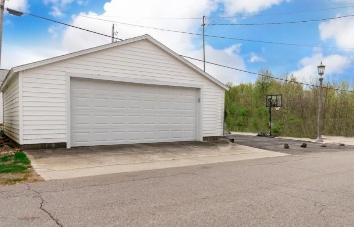 31244 Curran Beach Road Dowagiac, MI 49047 - Photo 4 of 45 700x450-crop-90-94481_county_road_690-26