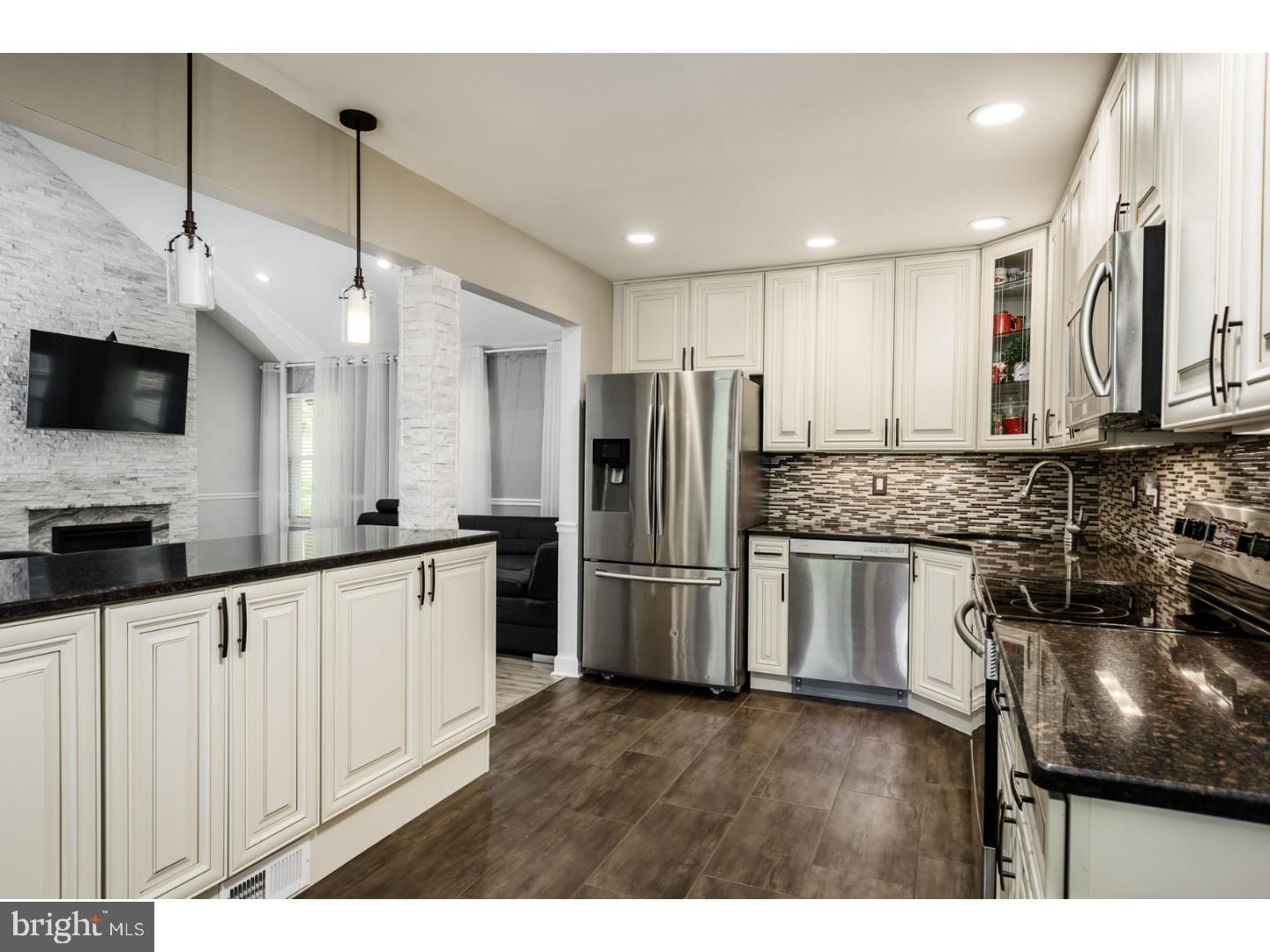 22 Jacobs Creek Road Ewing, NJ 08628 - Photo 6 of 25 Gallery Image 6