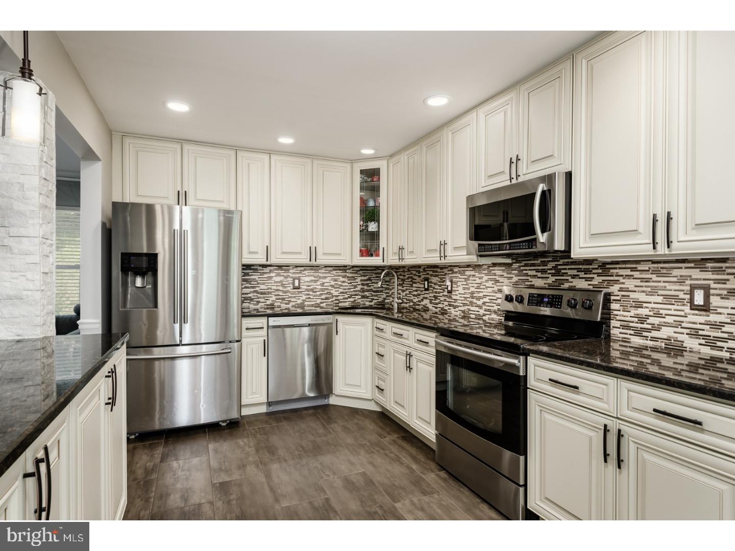 22 Jacobs Creek Road Ewing, NJ 08628 - Photo 7 of 25 Gallery Image 7