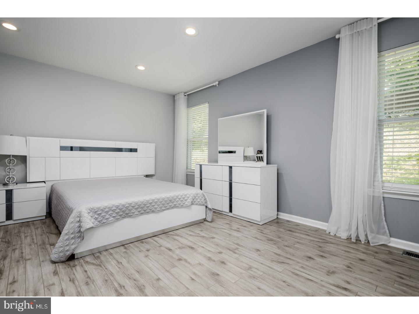 22 Jacobs Creek Road Ewing, NJ 08628 - Photo 10 of 25 Gallery Image 10